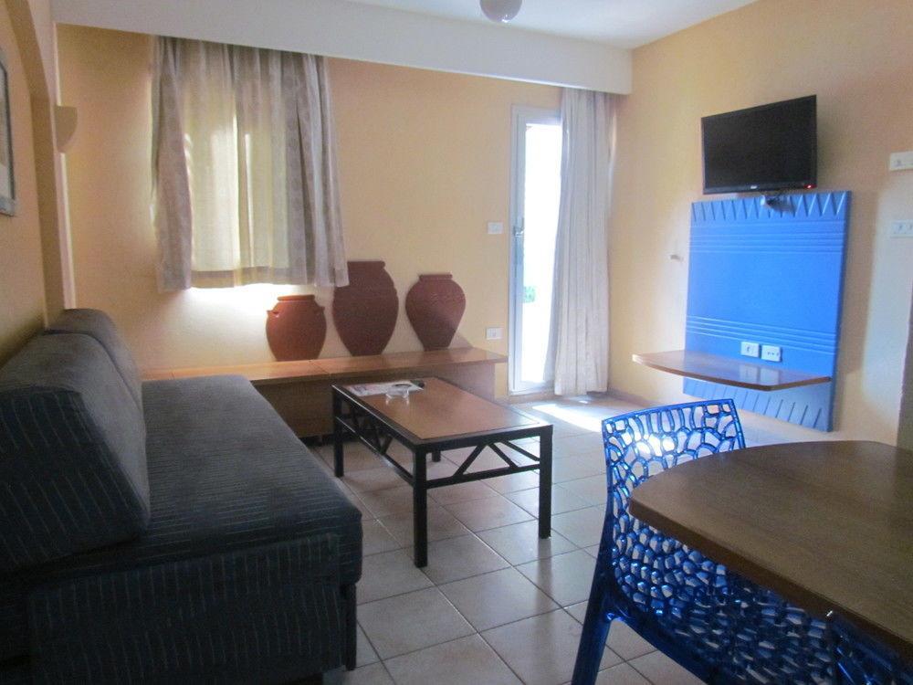 Club In Eilat - Coral Beach Villa Resort ภายนอก รูปภาพ