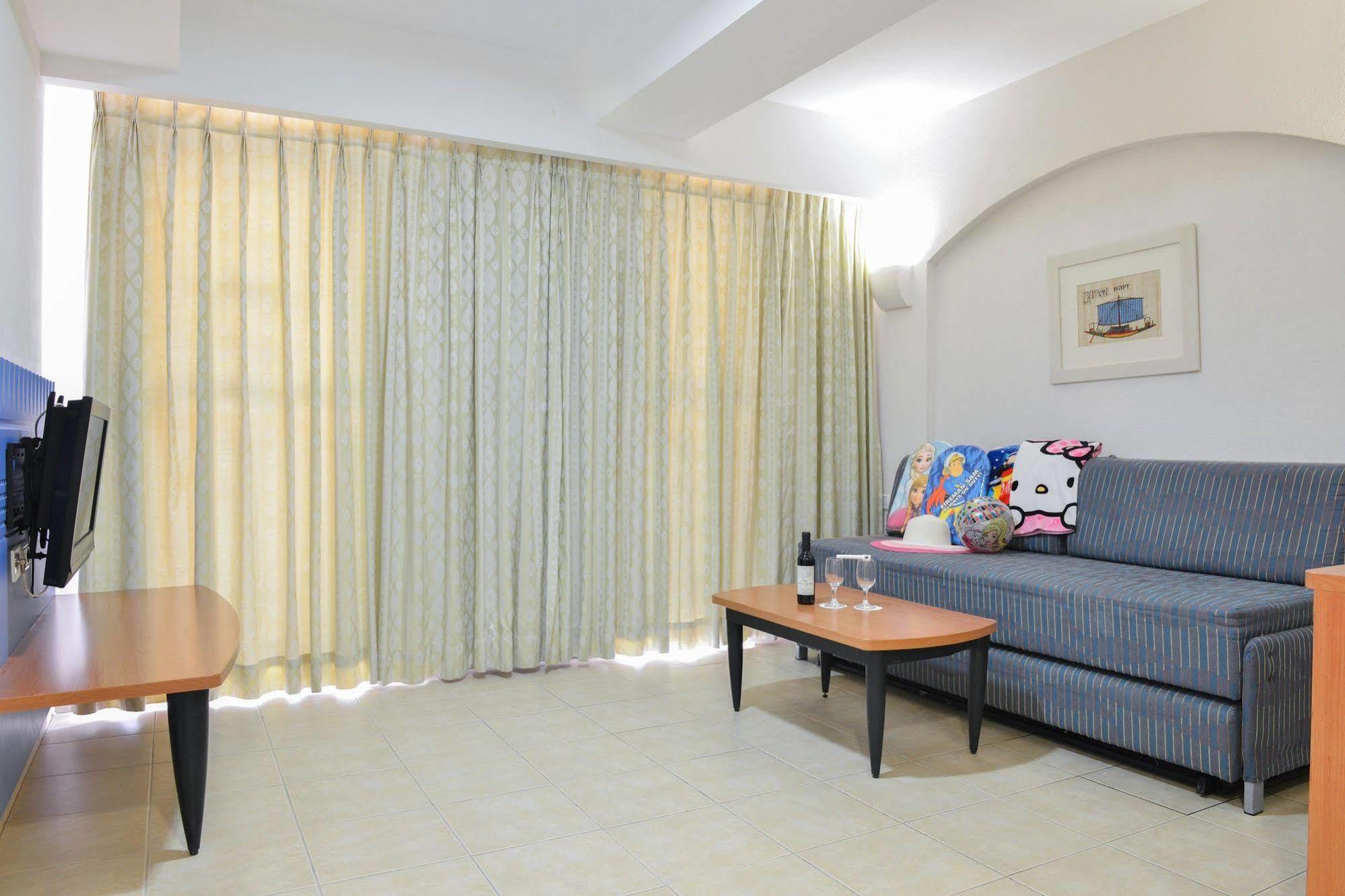 Club In Eilat - Coral Beach Villa Resort ภายนอก รูปภาพ